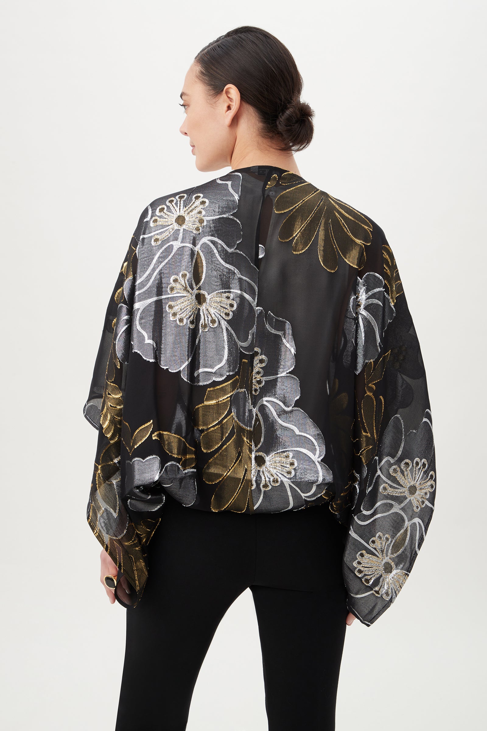 BLACK/METALLIC