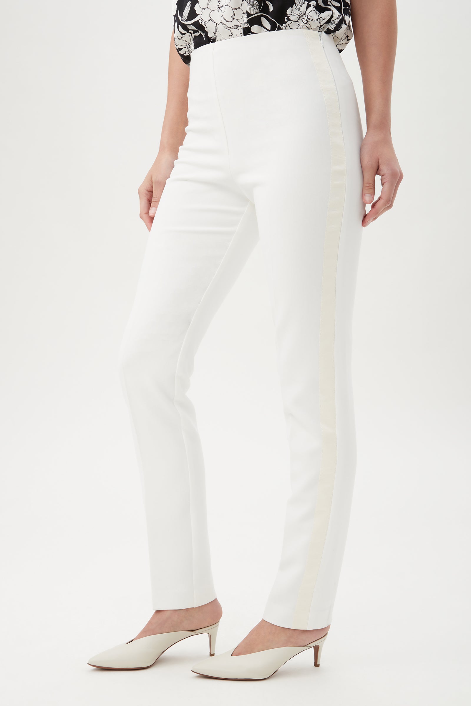 WINTER WHITE