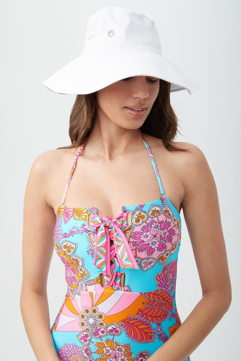 TRINA TURK JACINTO BUCKET HAT in WHITE additional image 3