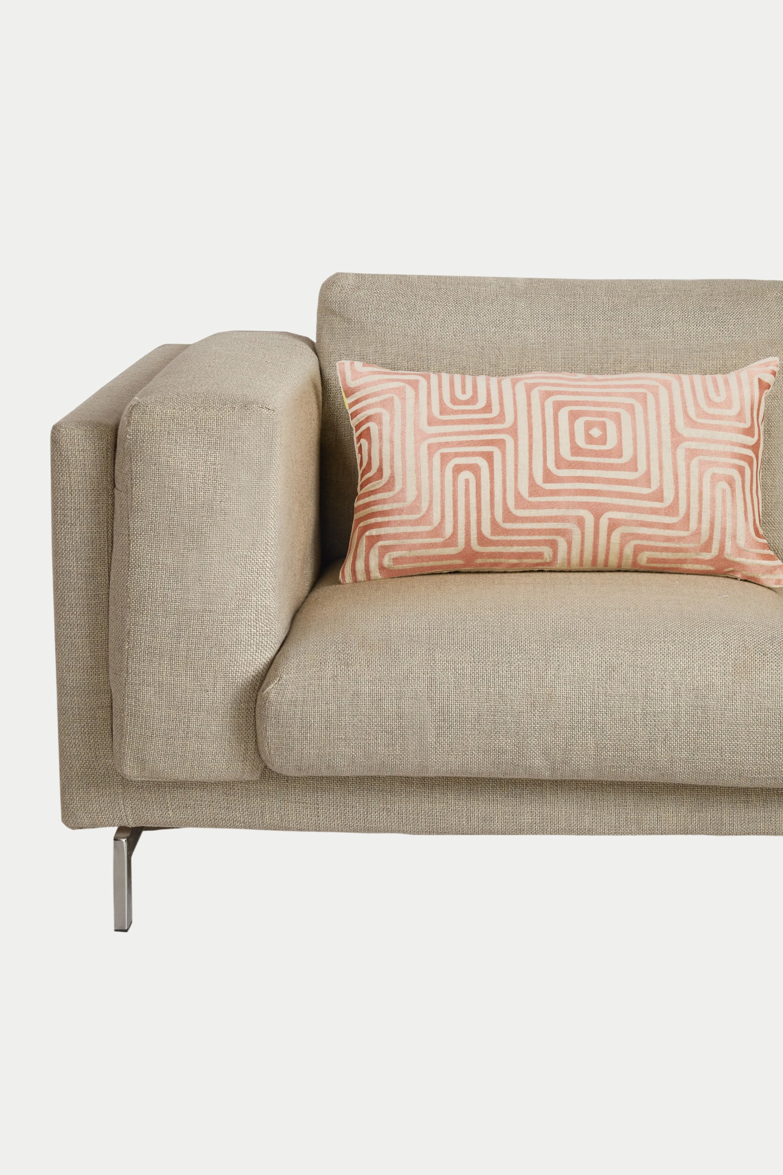 Of course! Please provide the keywords you'd like me to blend into the AMAZING MAZE EMBROIDERED PILLOW description.