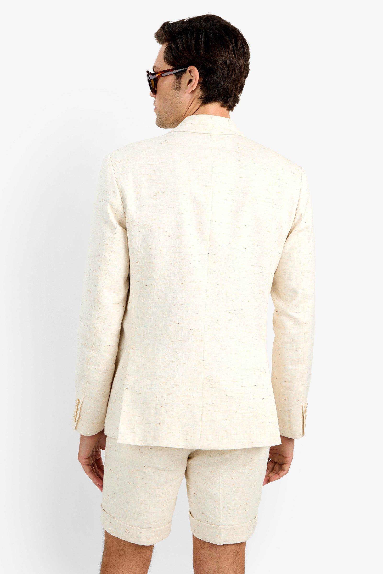 Sure! Please provide the keywords you want me to include in the DWIGHT BLAZER description.