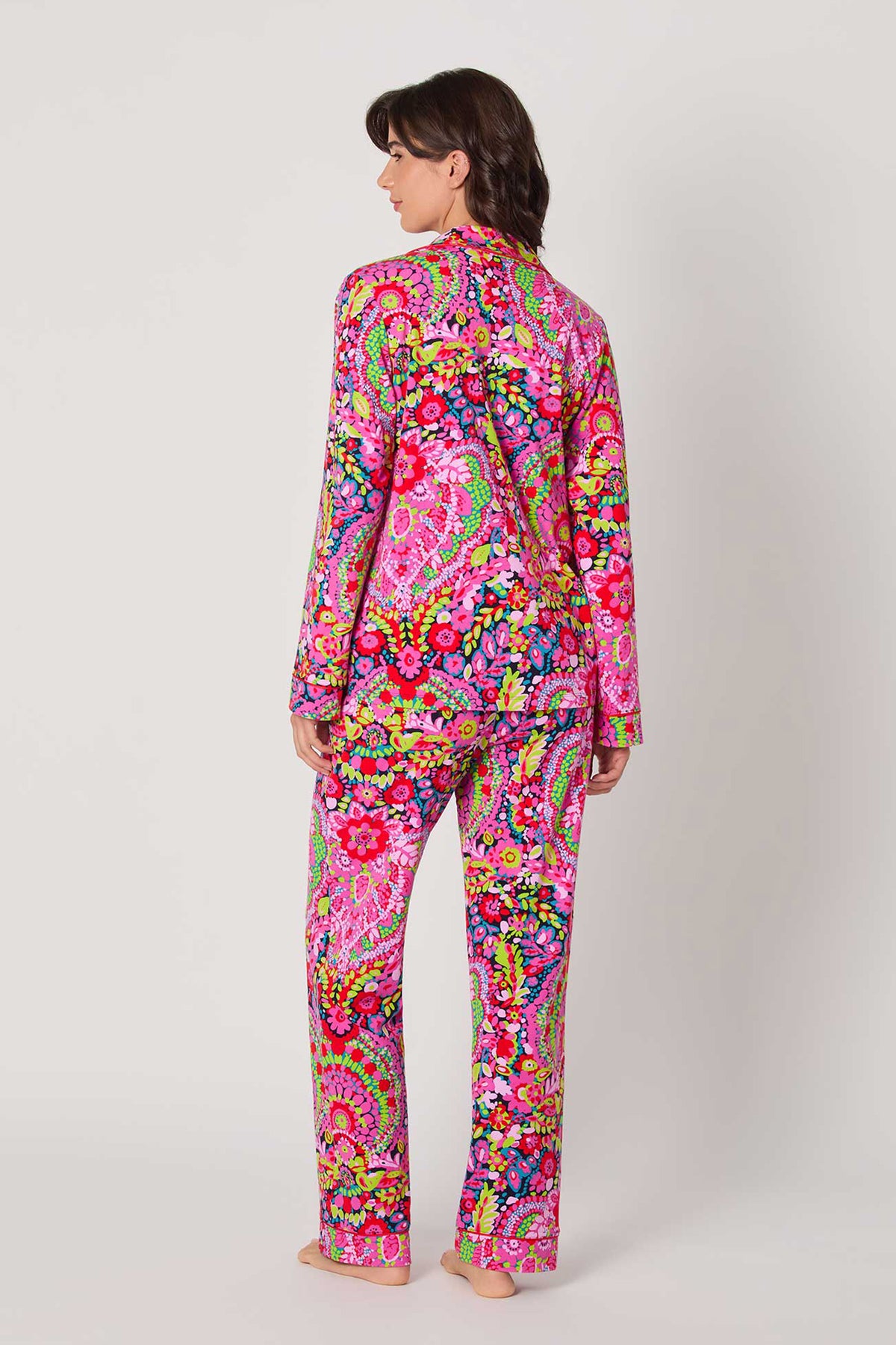 Of course! Please provide the specific keywords you'd like me to incorporate into the LAS FLORES L/S CLASSIC PJ SET description.