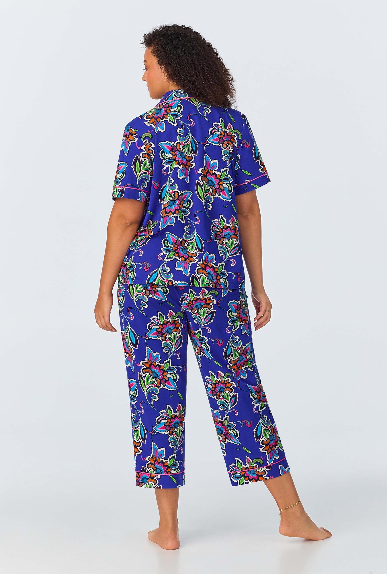 Of course! Please provide the keywords you’d like me to blend into the Paisley Flower S/S Cropped PJ description.