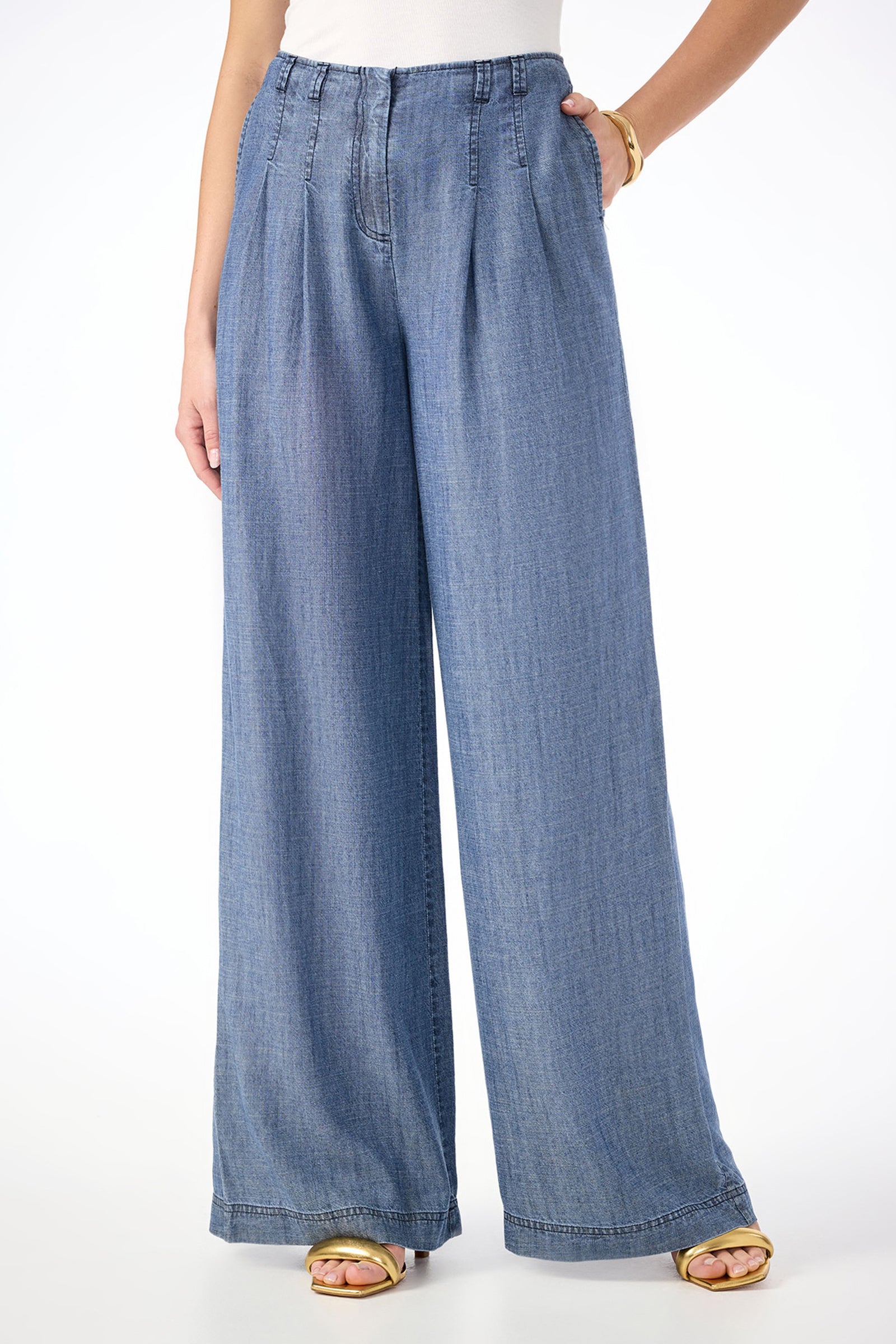 Dans Wide-Leg Chambray Pants