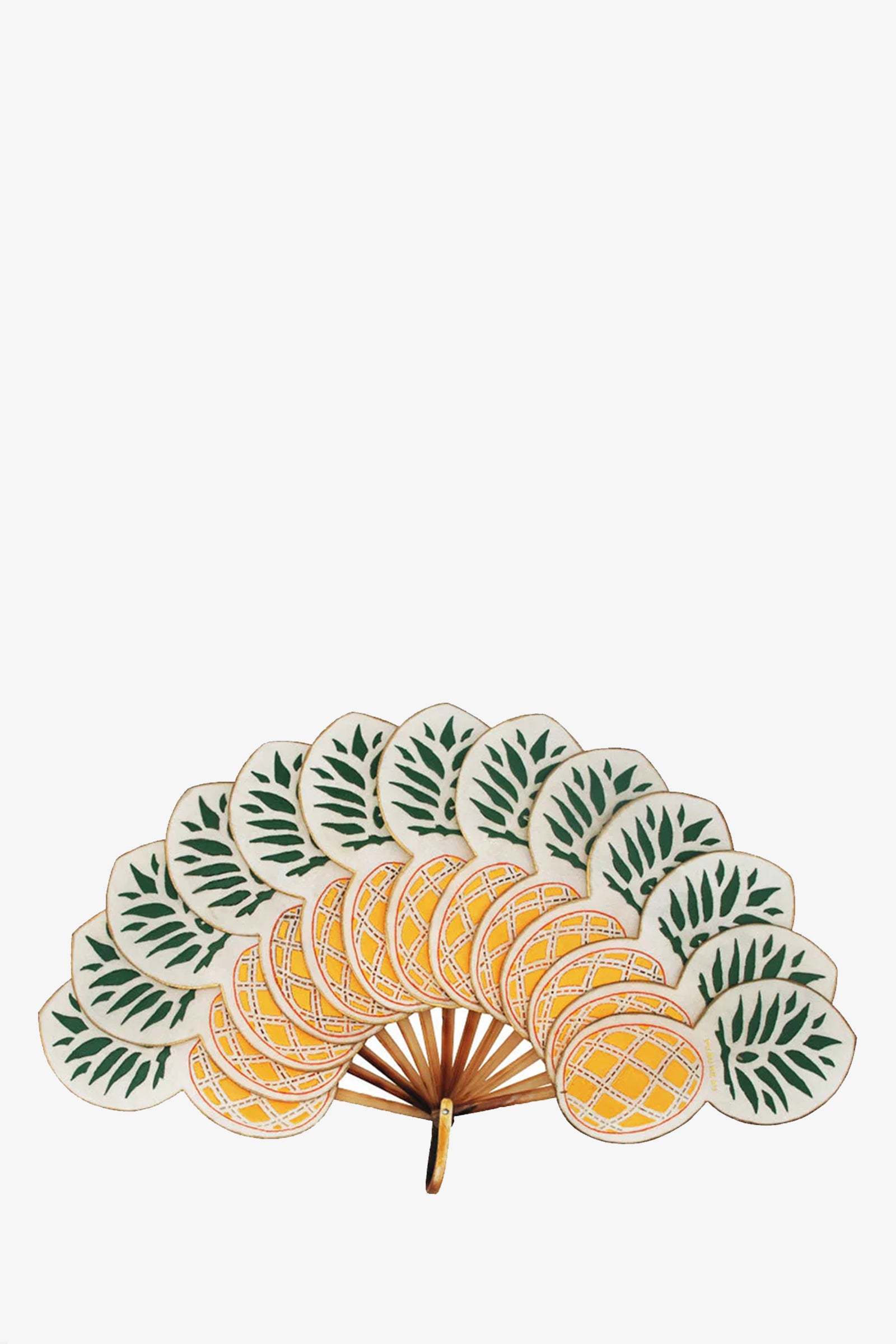 The Pu Bu Me Su Pineapple Fan features cookies shaped like a handheld fan, with green leaf-patterned cookies on top and yellow lattice-patterned cookies below, all beautifully arranged against a white background.