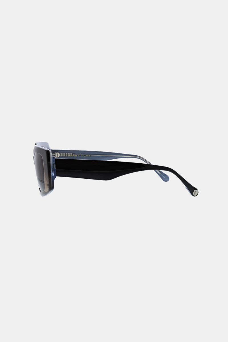 Of course! Please provide the keywords you'd like me to incorporate into the WASAGA SUNGLASS description.