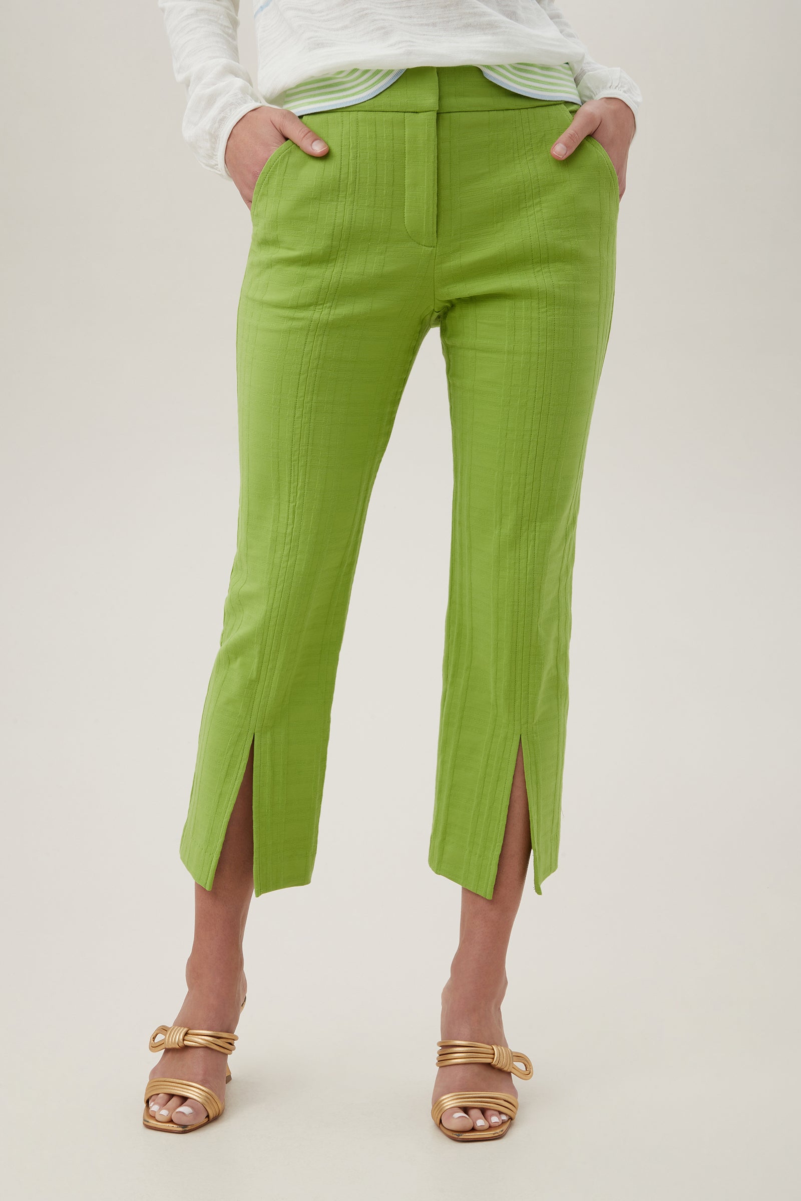 GREEN