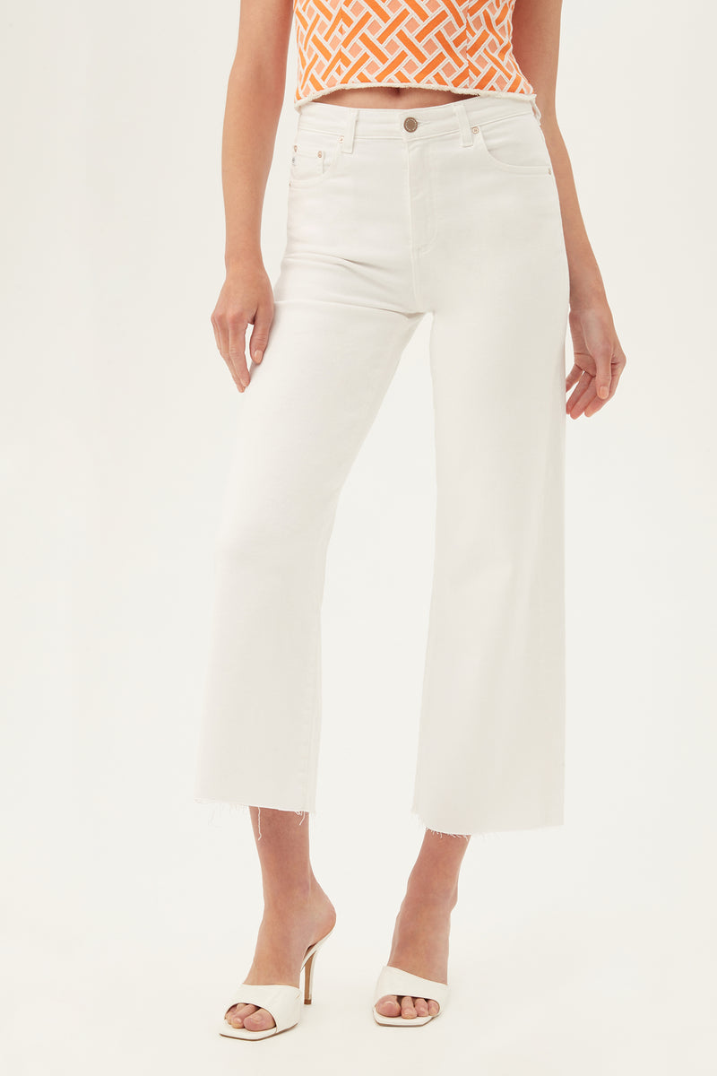 AG SAIGE WIDE LEG CROP JEAN in WHITE additional image 3