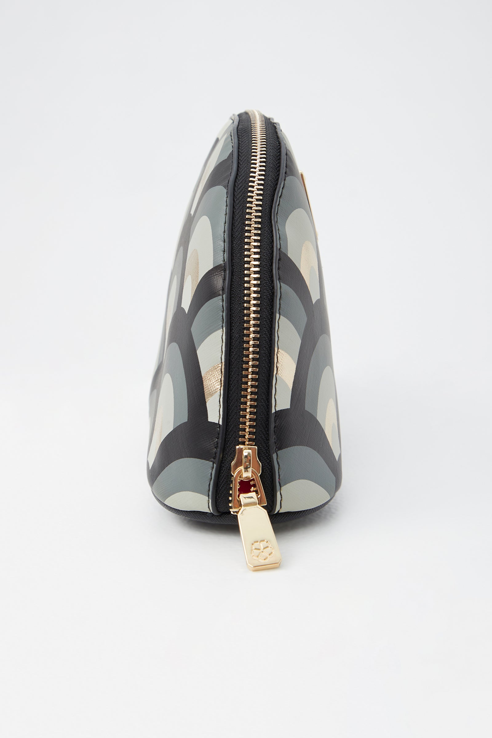 Nui Large Dome Cosmetic Bag