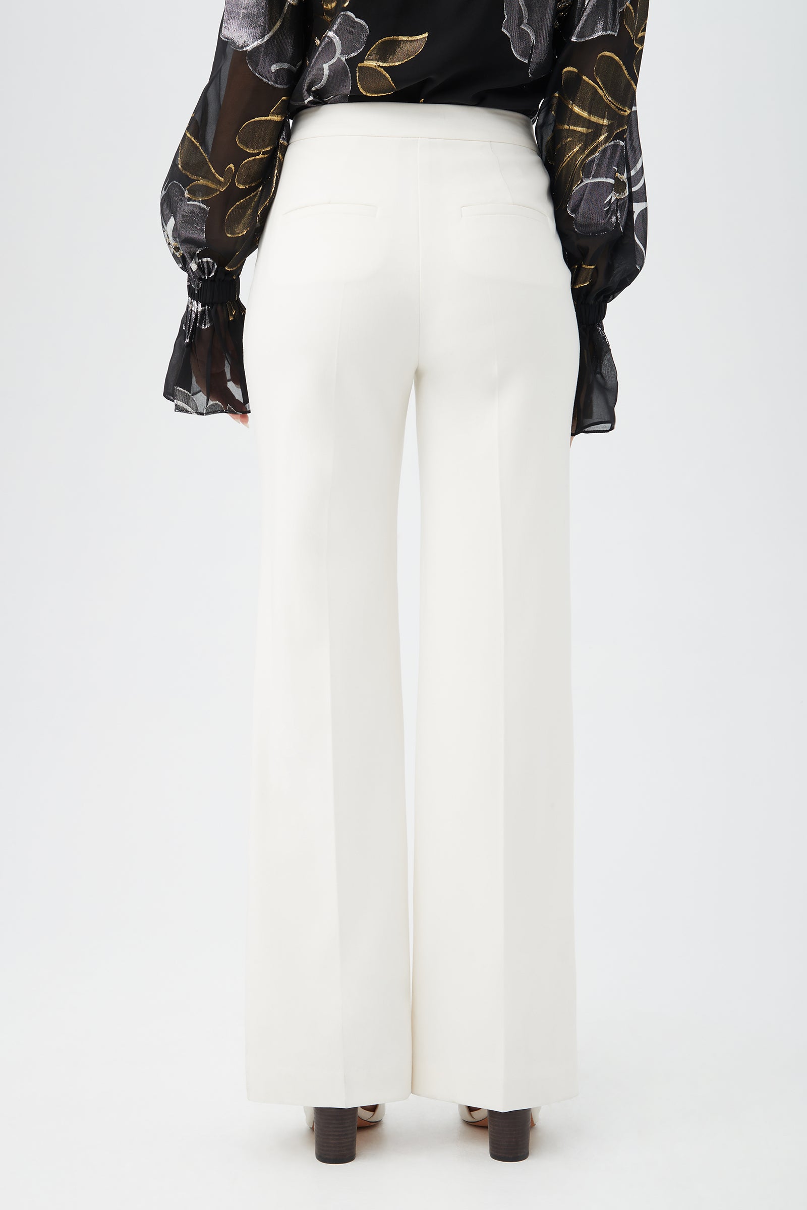 WINTER WHITE