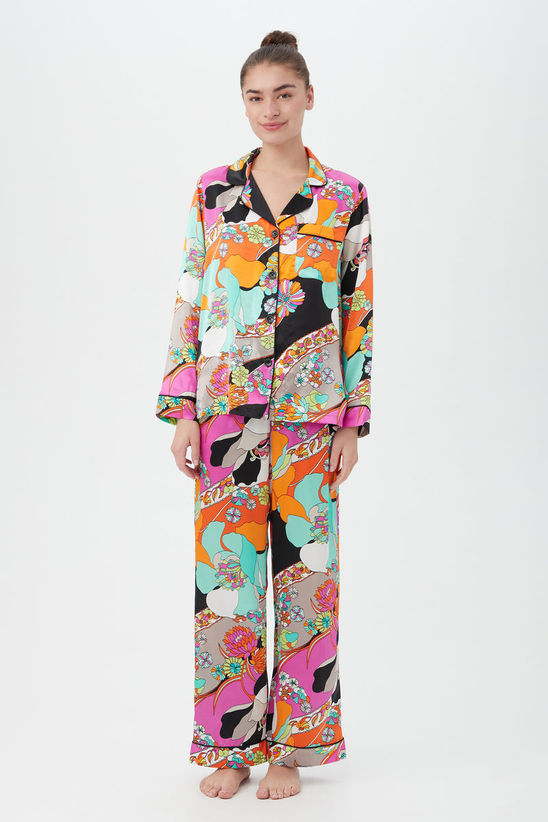 SKIPPER SWIRL WOMEN'S LONG SLEEVE LONG PANT SILK PJ SET in MULTI additional image 2