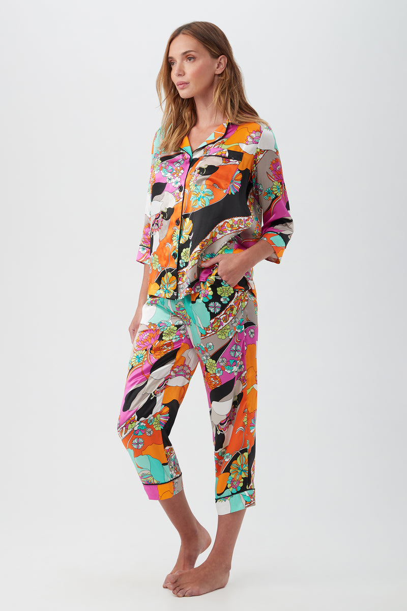 SKIPPER SWIRL WOMEN'S 3/4-SLEEVE CROPPED PANT SILK PJ SET in MULTI additional image 2