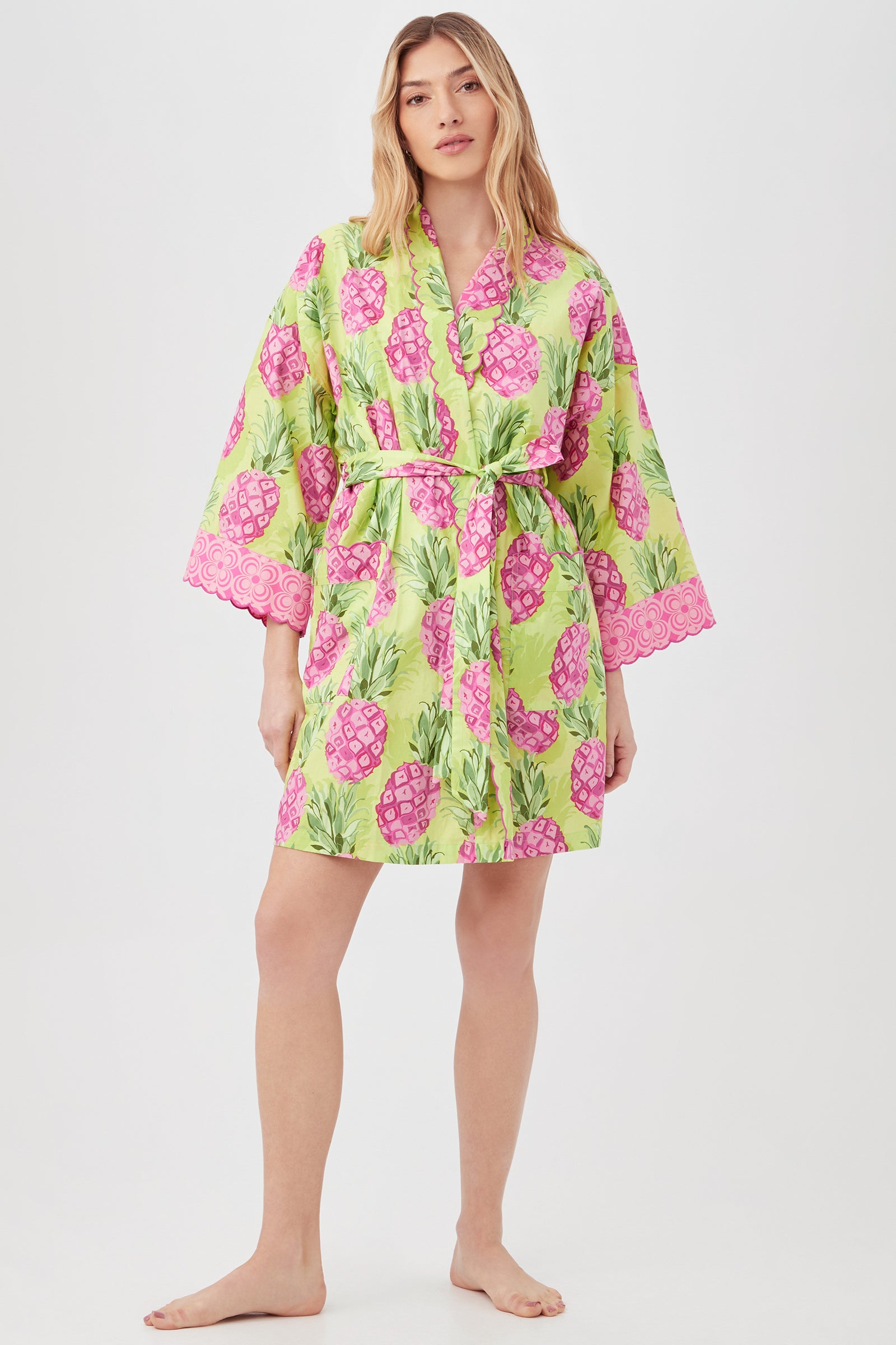 Kiwi Pineapple Women's Long Sleeve Short Scallop Poplin Robe - decent-life