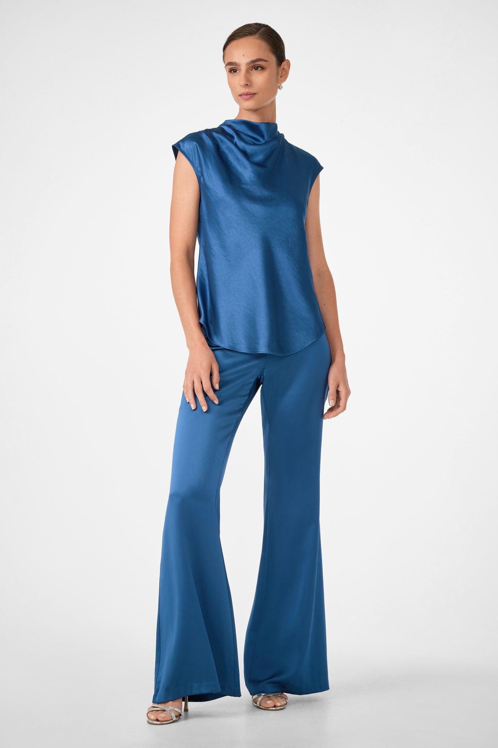 Anmitsu Flared Pants