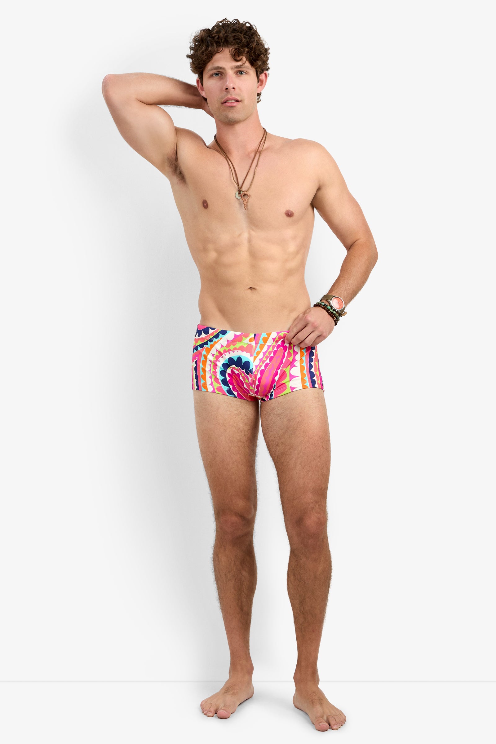 Of course! Please provide the keywords you'd like me to include in the description for the SORRENTO SWIM TRUNK in Aphrodite.