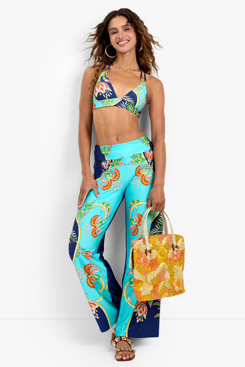 Of course! Please provide the keywords you'd like me to incorporate into the SWIM PANT description.