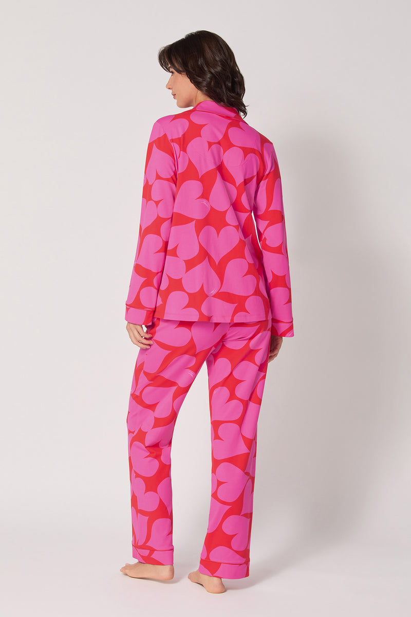 Of course! Please provide the keywords you'd like me to use for the HEARTS L/S CLASSIC PJ SET.
