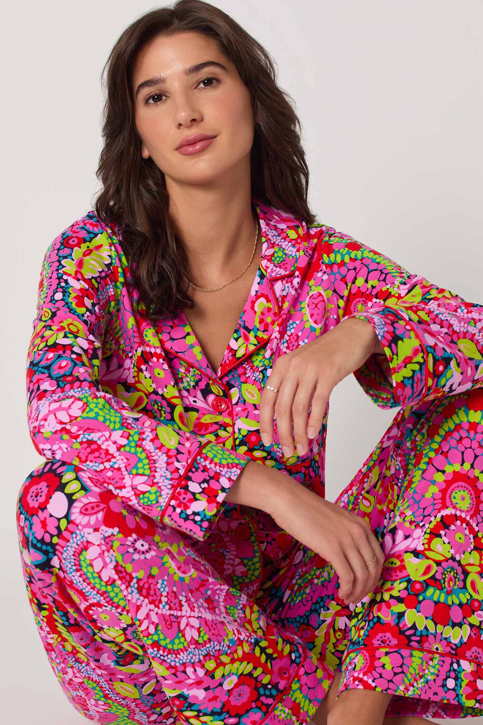Of course! Please provide the keywords you'd like me to use for the LAS FLORES L/S CLASSIC PJ SET.