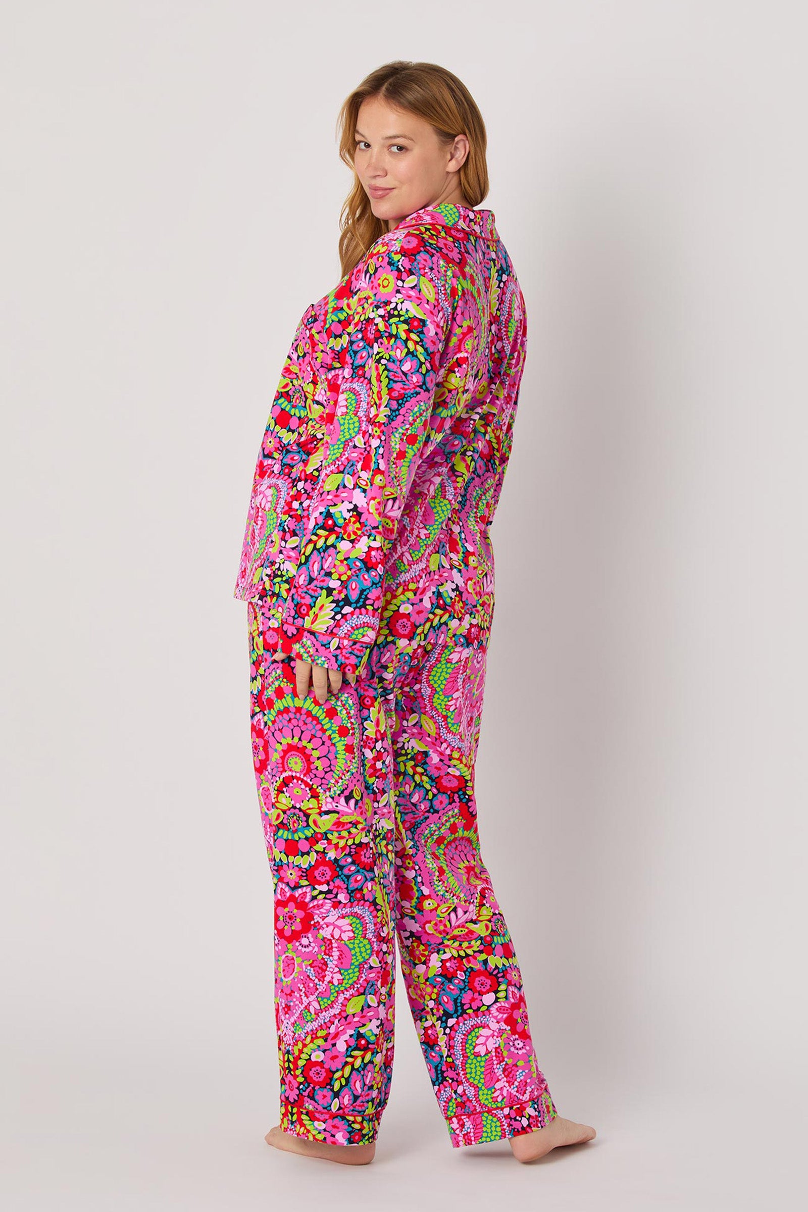 Of course! Please provide the keywords you'd like me to blend into the LAS FLORES L/S CLASSIC PJ SET description.