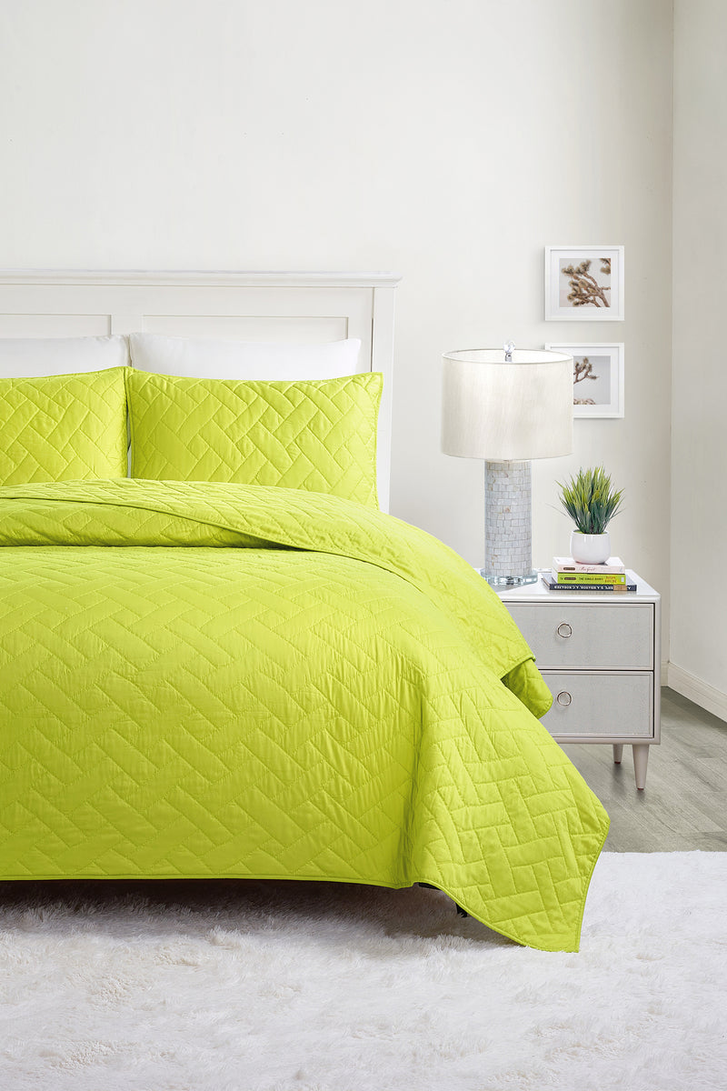 DREAM WEAVER FULL QUEEN 3 PIECE COVERLET in GREEN