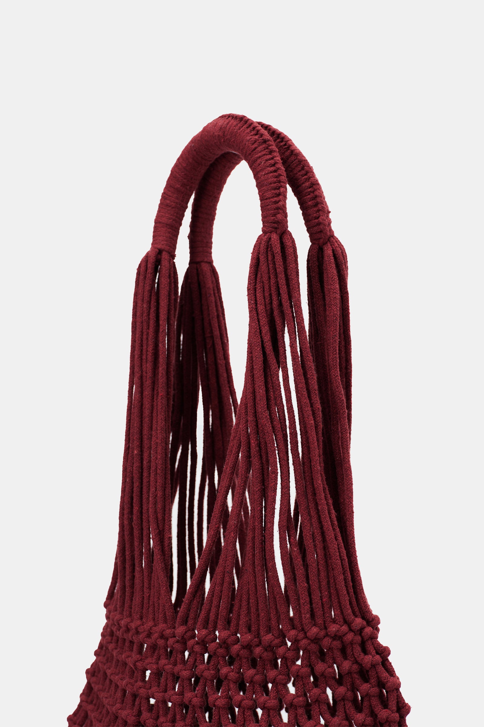 Of course! Please provide the keywords you'd like me to use for the NANNACAY ALESSANDRA WOVEN BAG.