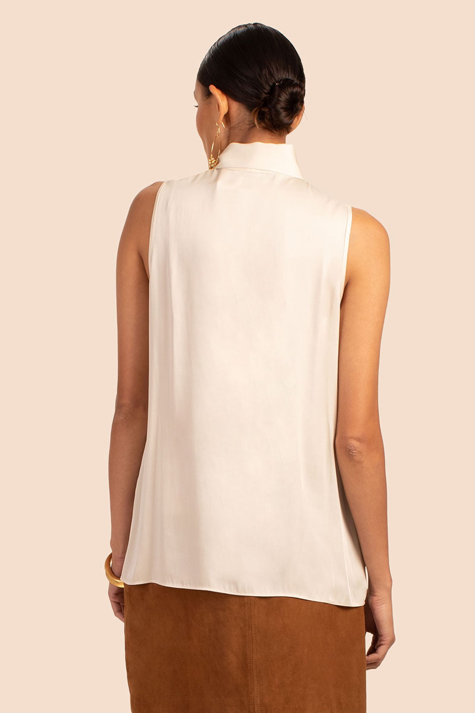 PARCHMENT WHITE
