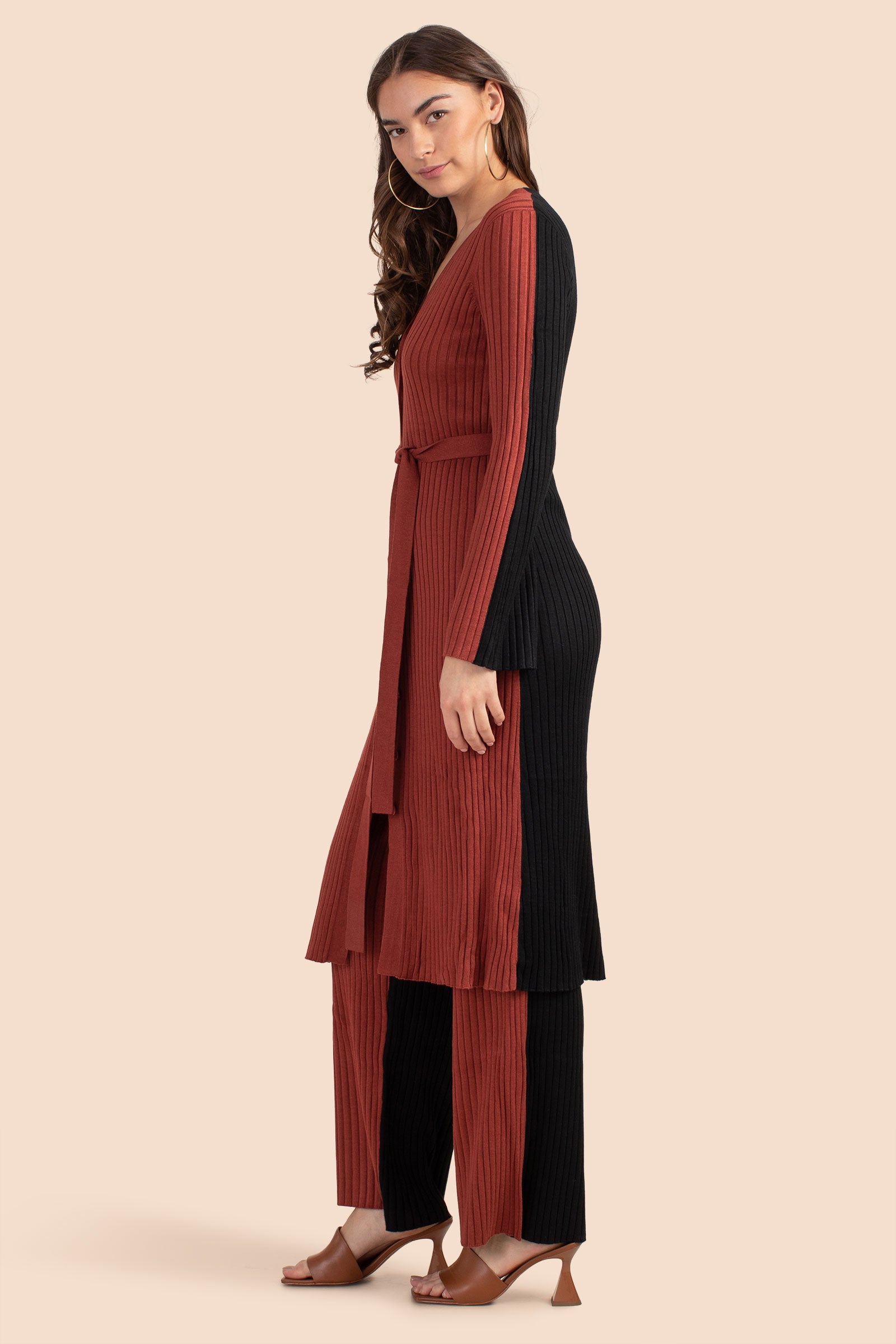 CINNAMON/BLACK