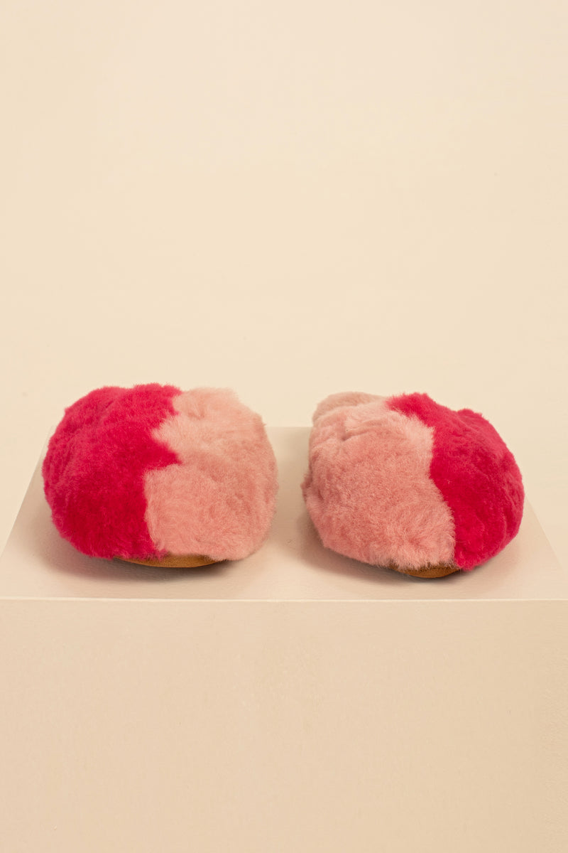 ARIANA BOHLING LENI TWO TONE SLIPPER in FUCHSIA additional image 2