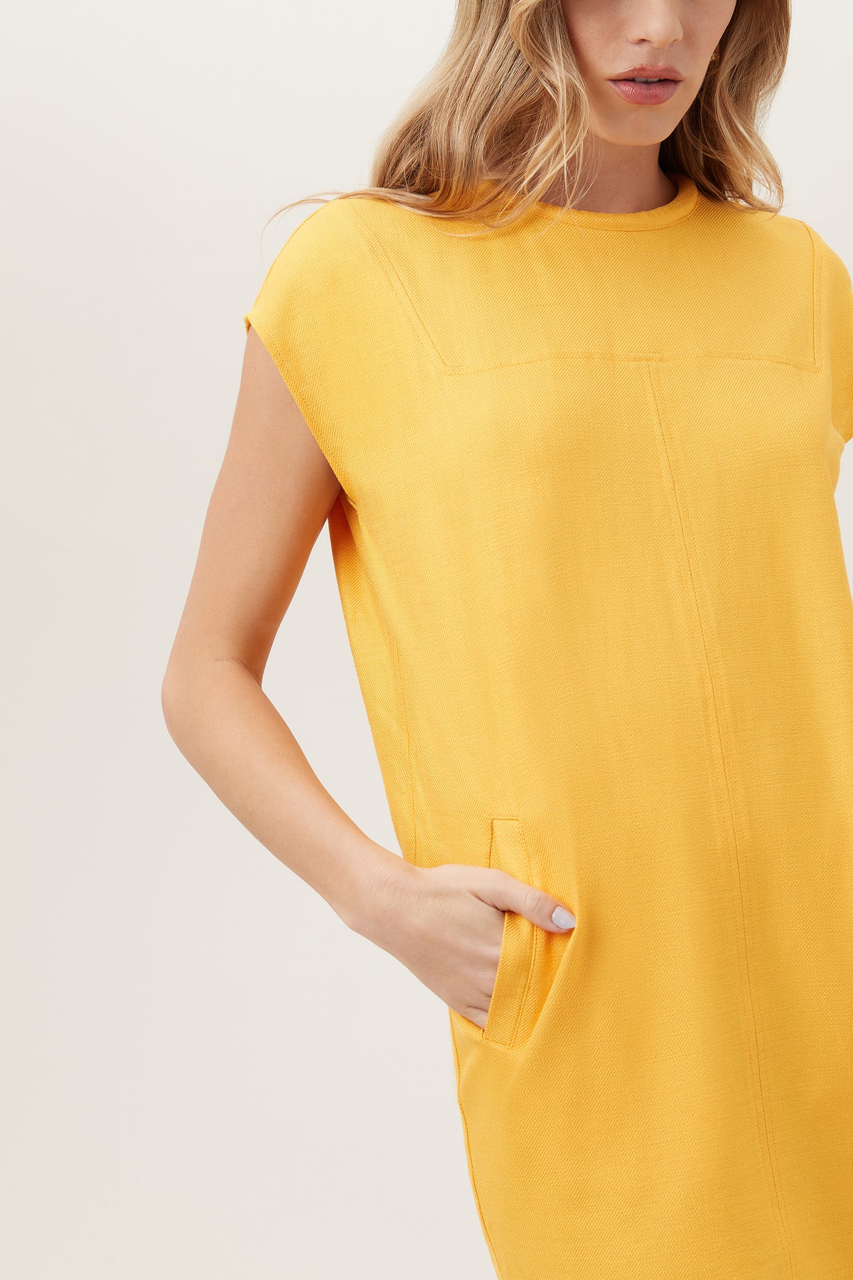 SUNSHINE YELLOW